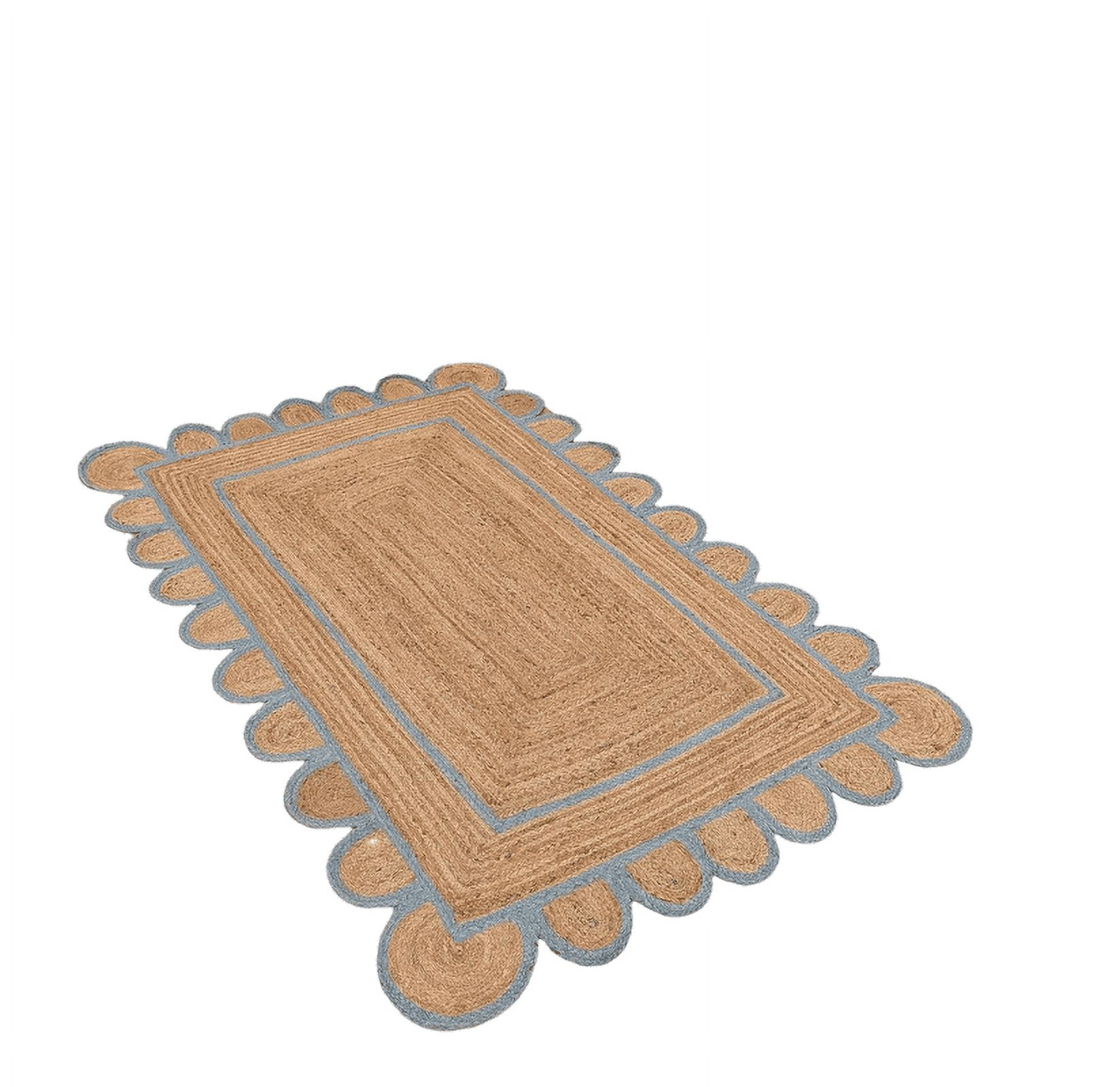 QUINCH Natural Jute Hand Braided Scalloped Area Rug