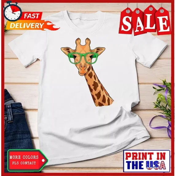 QUNHSHIRT Hipster Giraffe Glasses Funny Zoo Animal African Safari T-Shirt Unisex S-5XL Hot Trending Shirt, Vintage Birthday Gift