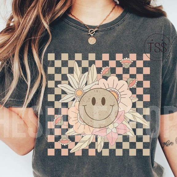 QUNHSHIRT Retro Flowers Checkered Smile Face Shirt Tan checkers smile Distressed Smile Preppy happy face Vintage Boho smile Shirt Unisex S-5XL Hot Trending Shirt, Vintage Birthday Gift