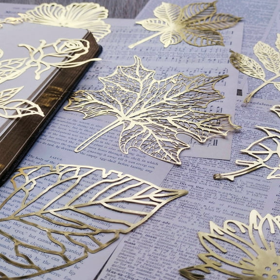 QUTETN 10pcs Leaf Design Decorative Craft Paper