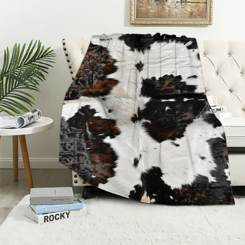 Qinduosi Cow Print Blanket Soft Flannel Lightweight Throw Blanket Cozy Warm White Brown Cow