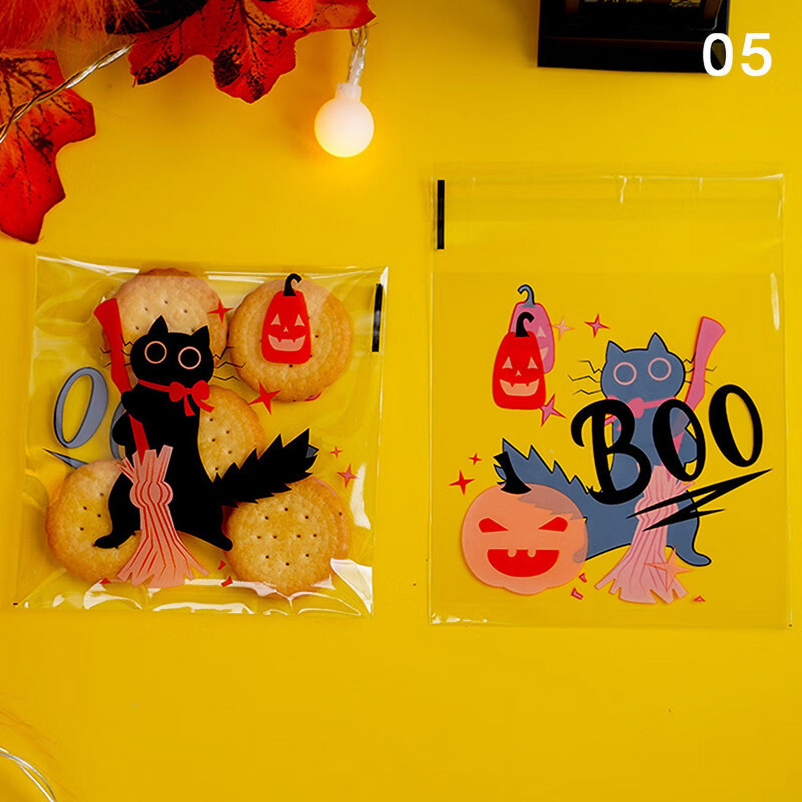 Qmelsky 100 Pcs Halloween Candy Bags Party Favour Plastic Bag Cookies