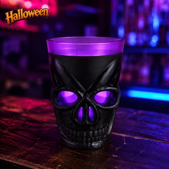 Qocolcyl Black Luminous Skull Shot Glass, Glowing Plastic Skull Drinking Cup, Indoor Outdoor Halloween Decorations, Spooky Bar Club Party Drinkware, Gothic Halloween Table Decor & Holiday Party Favor