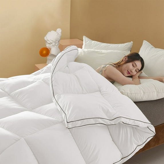 Qocolhg Cooling Comforter Full/Queen Size, Cooling Blankets for Hot Sleepers and Night Sweats, White Summer Comforter for Queen Size Bed, Breathable Soft Lightweight Silk Smooth, Clearance