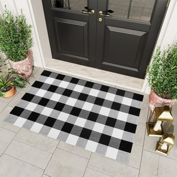 Qocolhg Fall Door Mat Outdoor 40x60 cm Buffalo Plaid Outdoor Rug Hand-Woven Fall Outdoor Mat Black White Checkered Fall Doormat Fall Decorations Washable Front Porch Decor for Porch Clearance