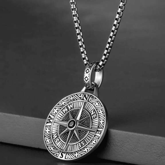 Quality Fashionable Medal Necklace Pendant Pirate Ship Compass Personality Men's 14K White Gold Necklace Pendant Hip Hop Jewelry Trend Jewelry