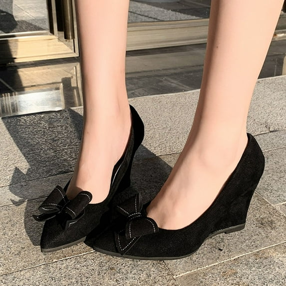 Quaouag Women’s Chunky Low Block Heels Closed Toe Dress Pumps Shoes