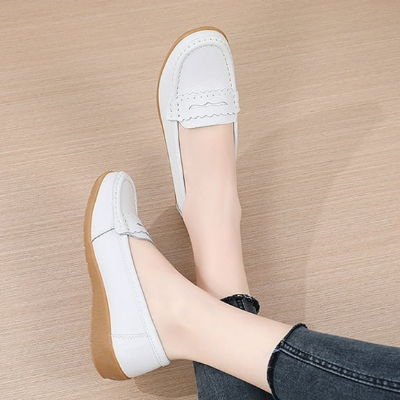 Quaouag Women's Classic Comfort Leather Penny Loafers Casual Slip-Ons Lightweight Walking Flats Driving Mocs Boat Shoes