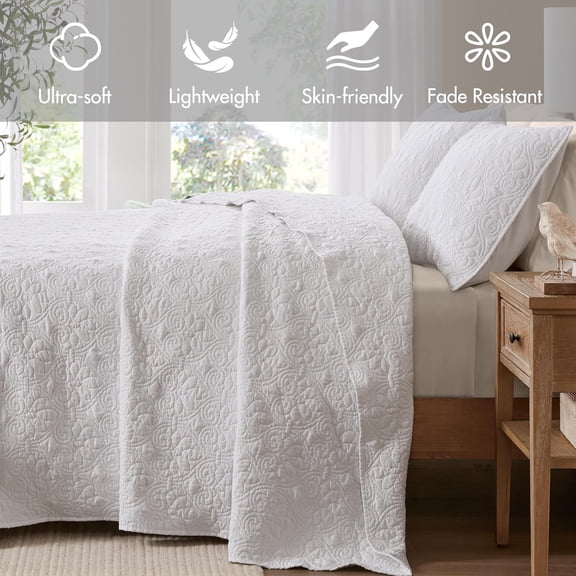 Quebec Reversible Quilt Set Damask Design, Double Sided Stitching All Season, Lightweight Bedspread Bedding Set, Matching Sham, White, Twin("x110") 2 Piece