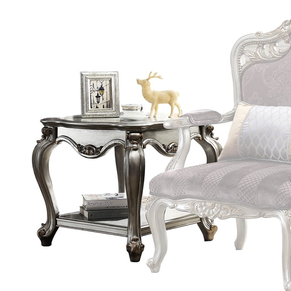 Queen Anne Leg Aesthetic / Traditional Living Room / Shelf Storage