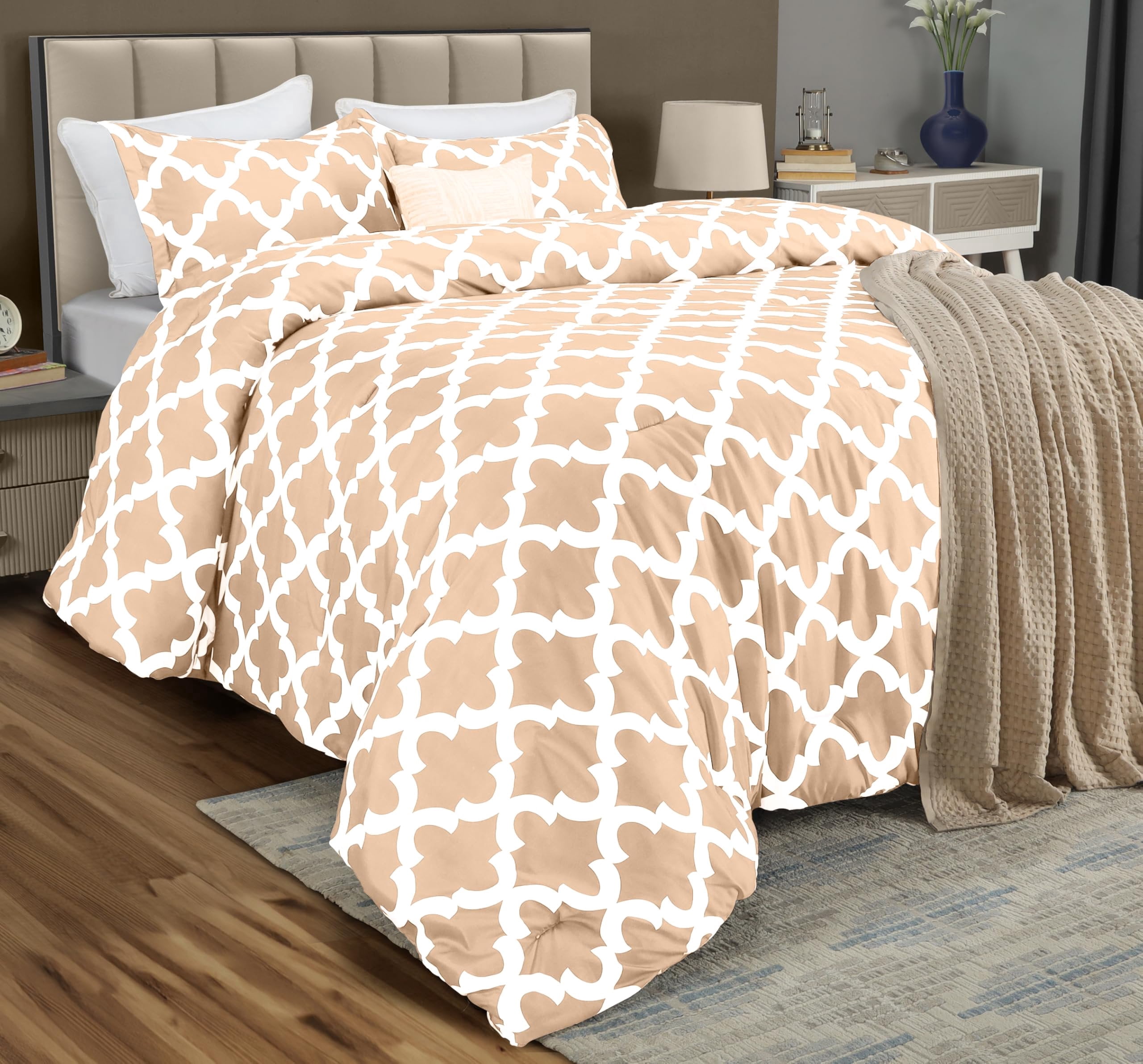 Quatrefoil Beige