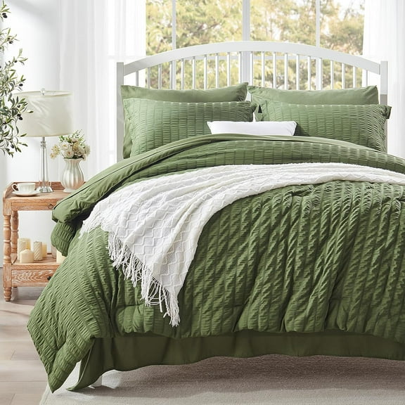 Queen Comforter Set 7 Pieces, Olive Green Seersucker Bed in a Bag with Comforter and Sheets, All Season Bedding Sets with 1 Comforter, 2 Pillow Shams, 2 Pillowcases, 1 Flat Sheet