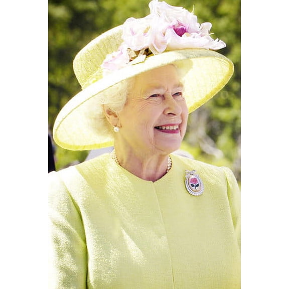 Queen Elizabeth Ii Smiling 24X36 Poster