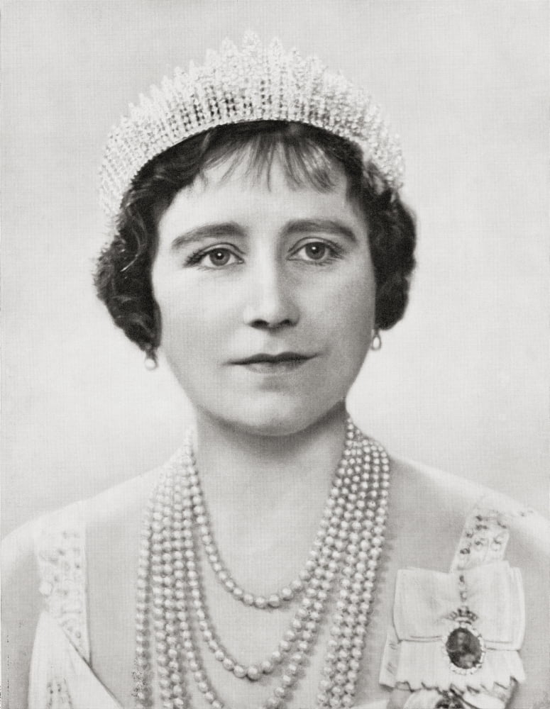 Queen Elizabeth The Queen Mother Elizabeth Angela Marguerite Bowes-Lyon 1900 Canvas Art - Ken Welsh Design Pics (13 x 17)
