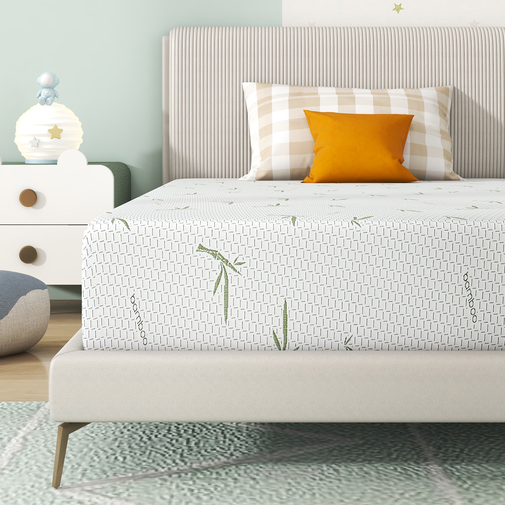 Queen Mattress, 8 inch Green Tea Cooling Gel Memory Foam Mattress in a