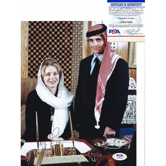 Queen Noor of Jordan Signed Autograph 8x10 Photo PSA/DNA COA #2