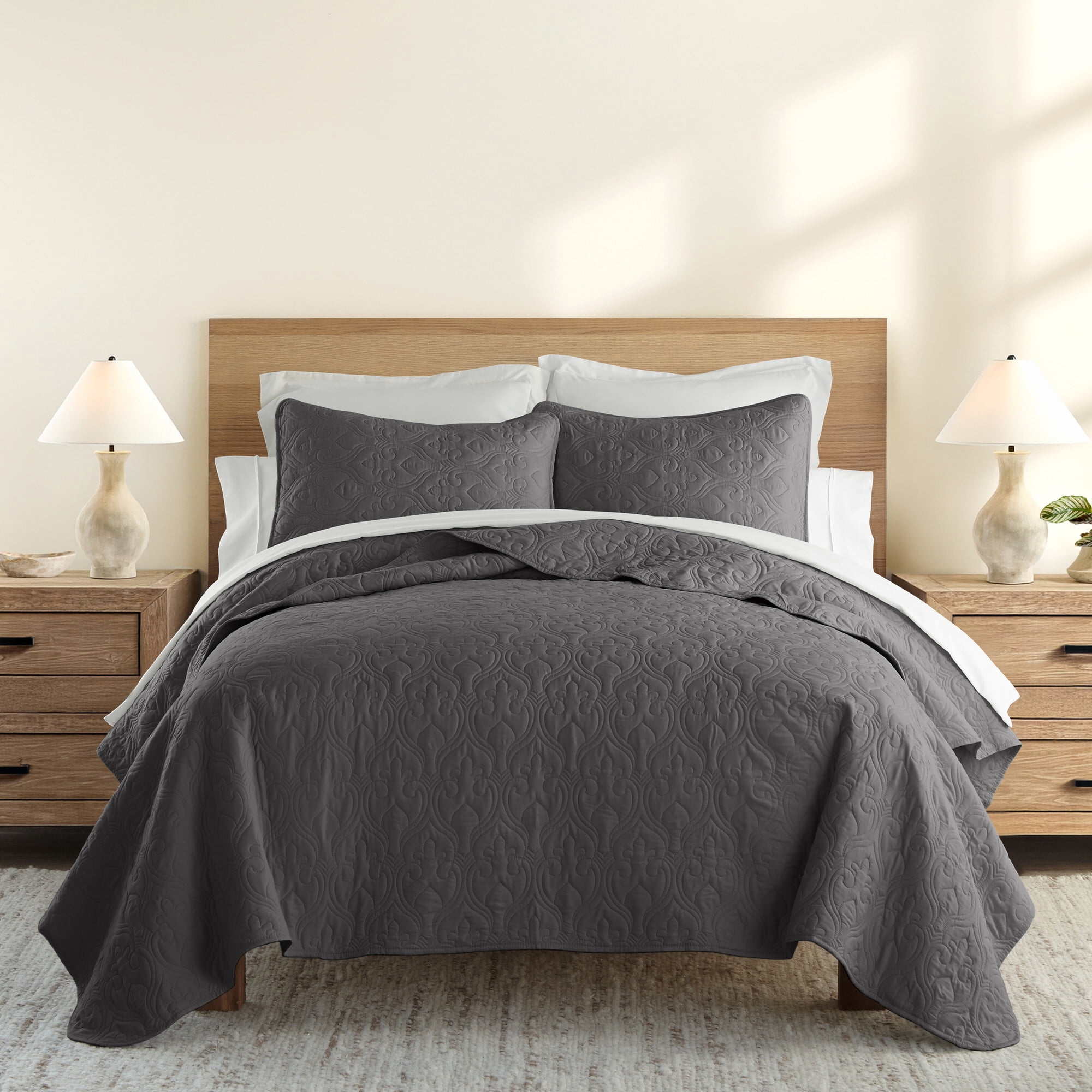 Lightweight Wrinkle Resistant Quilt Sets in Gray Damask for Full/Queen Size Bedding by Comfort Canopy