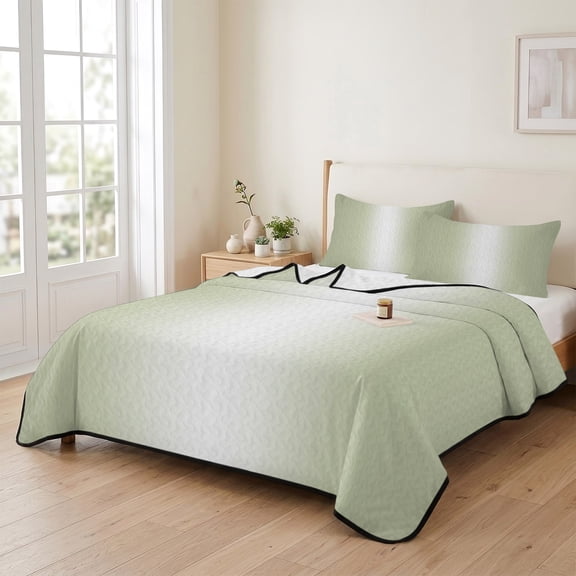 Queen Quilt Bedding Set, Sage Green Gradient Lightweight Coverlet Summer Comforter Set Soft Microfiber Bedspread, Modern Minimalist Ombre Style 3 Piece Quilt Set with 2 Pillow Shams All Seasons Use