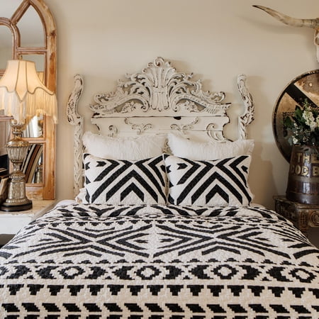 Queen Ranch 3-Piece Black/White Cotton Quilt Set - Full/Queen, All Ages