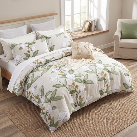 Queen Size 3Piece Floral Comforter Set, Pale Moss Green Magnolia Leaf Design, Lightweight Modern Farmhouse Bedroom Bedding with Pillow Shams
