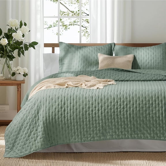 Queen Size Bedspread Comforter in Sage Green with Clover Pattern 90x96 Inches