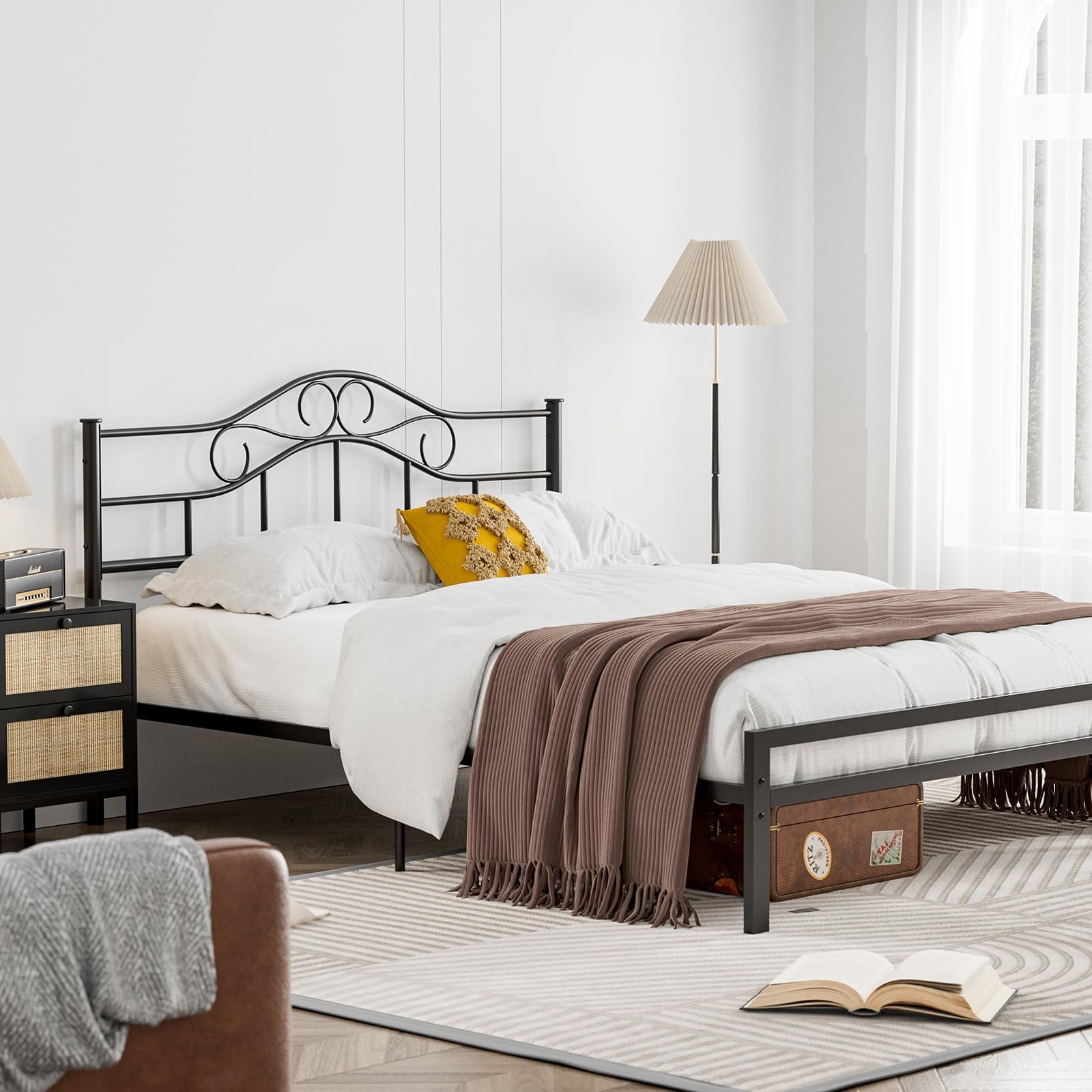 Queen Size Metal Headboard, Sturdy Steel Construction with Curved ...
