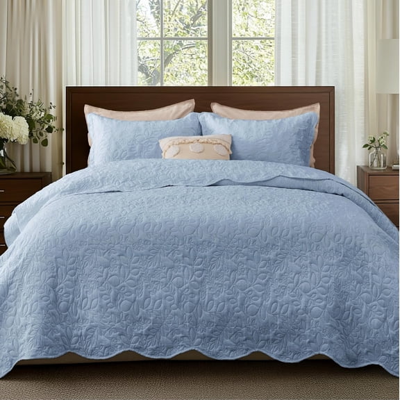Queen Size Ultra Soft Pre-Washed All-Season Lightweight Quilt with Leaf Design, Mineral Blue, 90 x 96 Inches