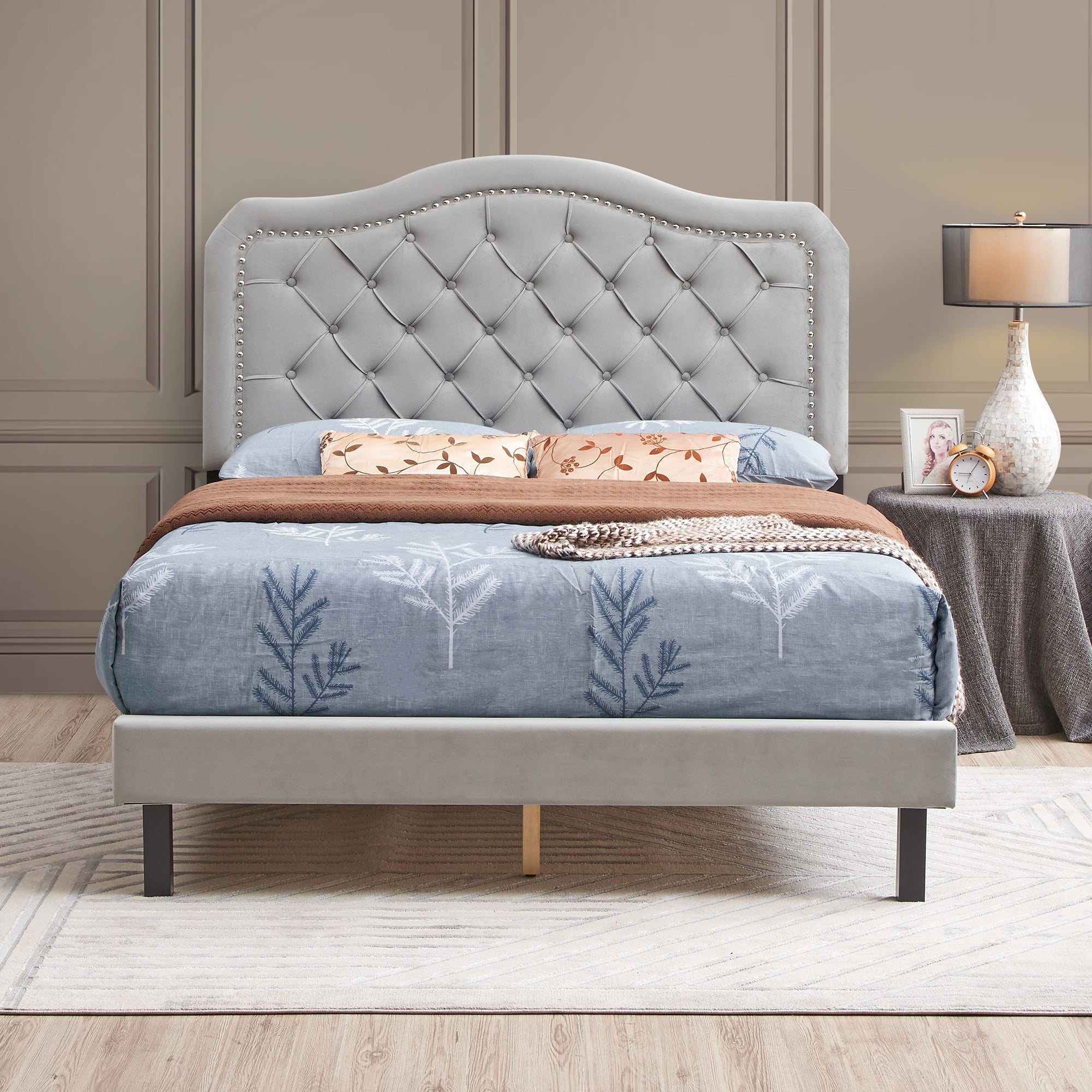 Queen Size Velvet Upholstered Platform Bed Frame with Button Tufted