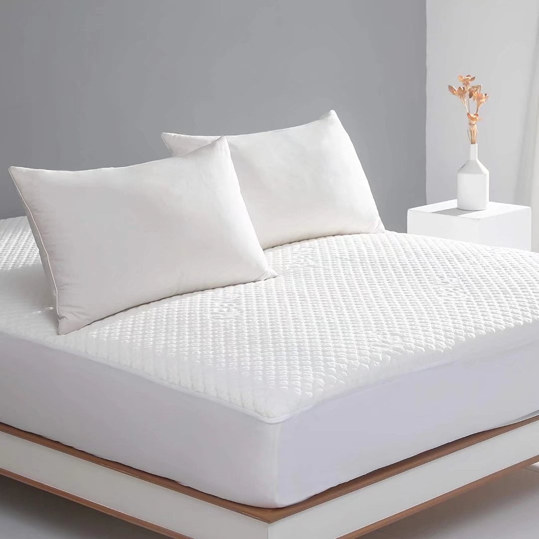 Queen Size White Waterproof Mattress Protector with Deep Pocket