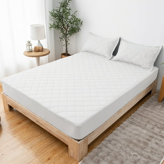 Queen Size Waterproof Mattress Protector - Soft Breathable Queen Bed Waterproof Mattress Cover, Noiseless, Washable Cooling Mattress Pad - Fitted with Stretchable 18 inches Deep Pocket