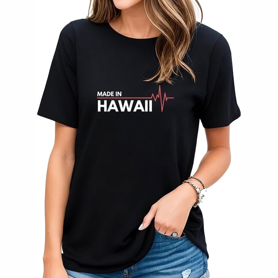Queen of Casual: Women's Printed T-Shirt with Vintage Style - Perfect Party or Birthday Gift