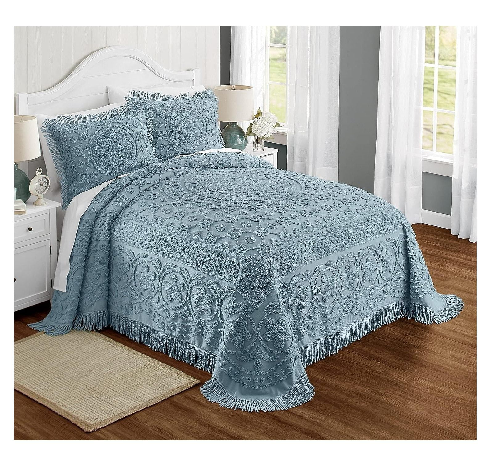 Quexis Emily Chenille Bedspread, Queen, Blue