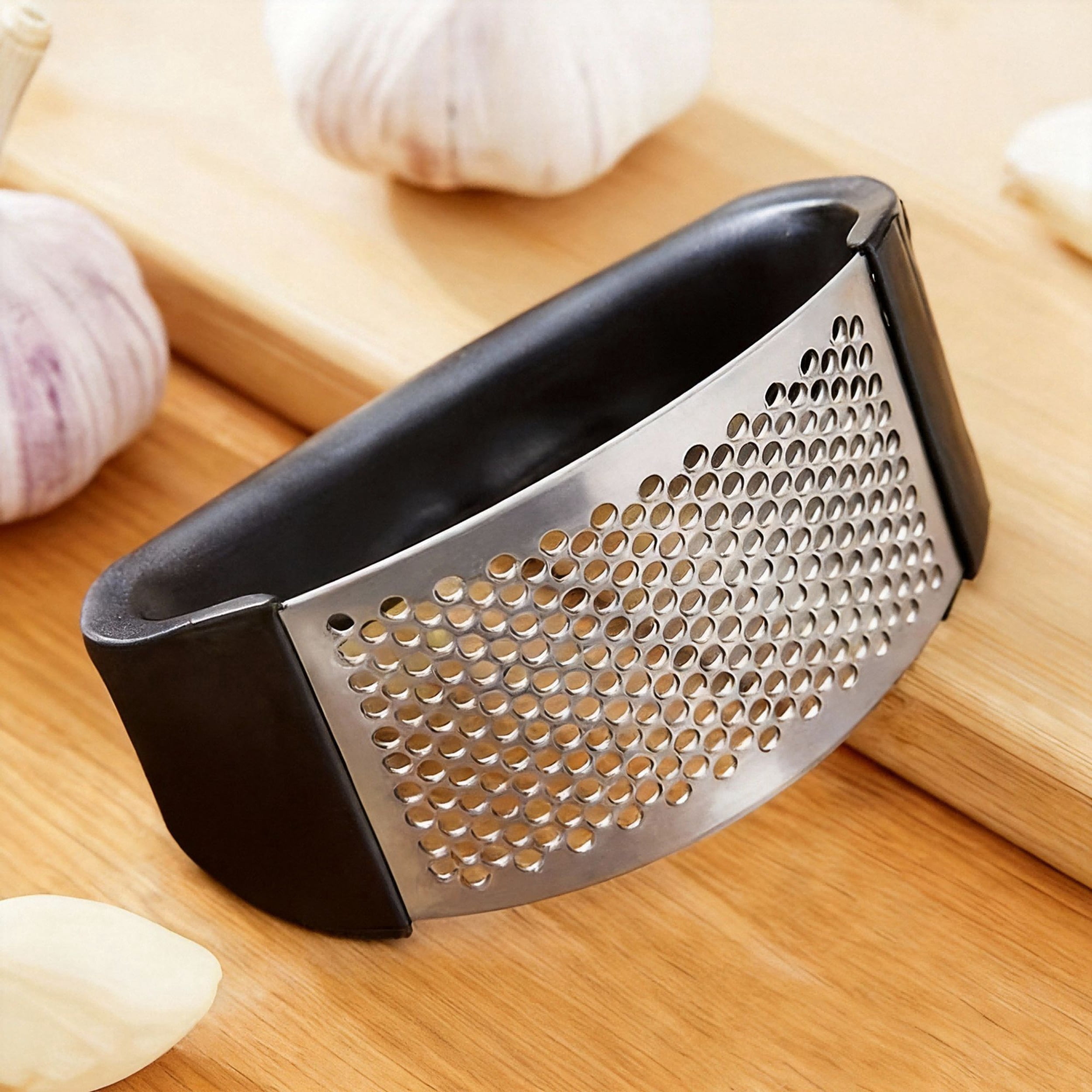 Quick Circular Garlic Presser, Garlic Masher. Durable, Easy To Clean, Quick and Convenient. Suitable for The Kitchen.