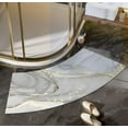 Quick Dry & Non Slip Curved Bath Mat, Super Absorbent Curved Bath Mat