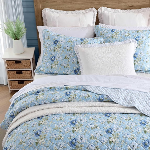 Peony Garden Blue Quilt Set Twin Size Super Soft Cotton Bedding with Matching Sham Scalloped Edge