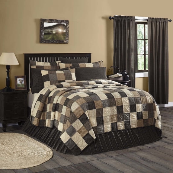 Quilt with Assorted Patchwork Blocks (Luxury King: 120 in. L x 105 in. W (10.5 lbs.))