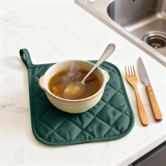 Quilted Cotton Pot Holder Heat Resistant Hanging Hot Pad Square Trivet Mat For Home Baking Cooking Bbq Table Cookware Protection(Dark Green-18X18Cm)