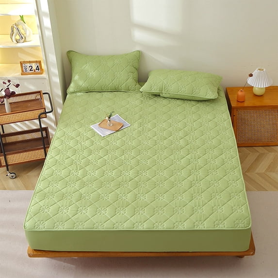 Quilted Fitted Mattress Protector with Deep Pocket, Non-Slip Winter Warm Breathable Polyester Topper Cover for Bed, Noiseless Machine Washable Mattress Shield for Home Hotel