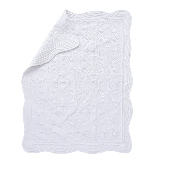 Quilted Flannel Cover Blanket, for Multi-Functional Use and Cozy Comfort, Soft Cotton Material, with Comforting Design for Relaxation and Warmth