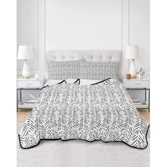 Quilts Queen Size, White Black Striped Soft Comforter Bedding Set for Bed, Abstract Modern Art Irregular Stripe Lightweight Quilted Bedspread with Pillow Cover(2 Pieces) for All Season, 90x96 Inch