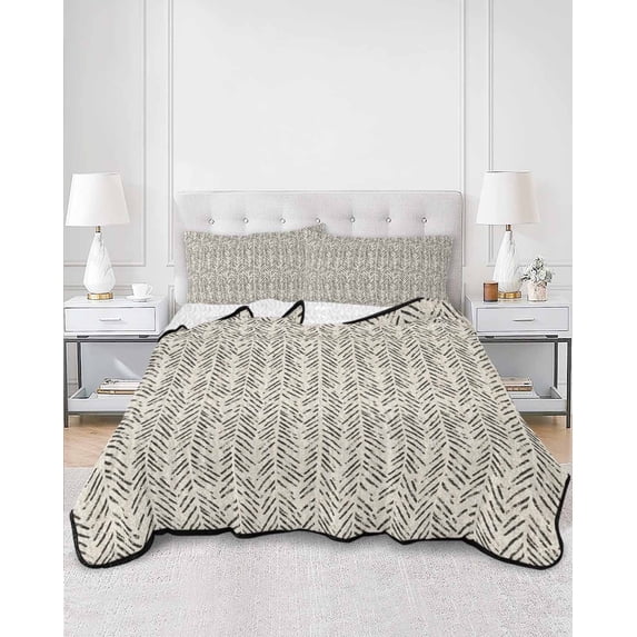 Quilts Twin Size, Beige Black Striped Soft Comforter Bedding Set for Bed, Abstract Modern Art Irregular Stripe Lightweight Quilted Bedspread with Pillow Cover(2 Pieces) for All Season, 68x86 Inch