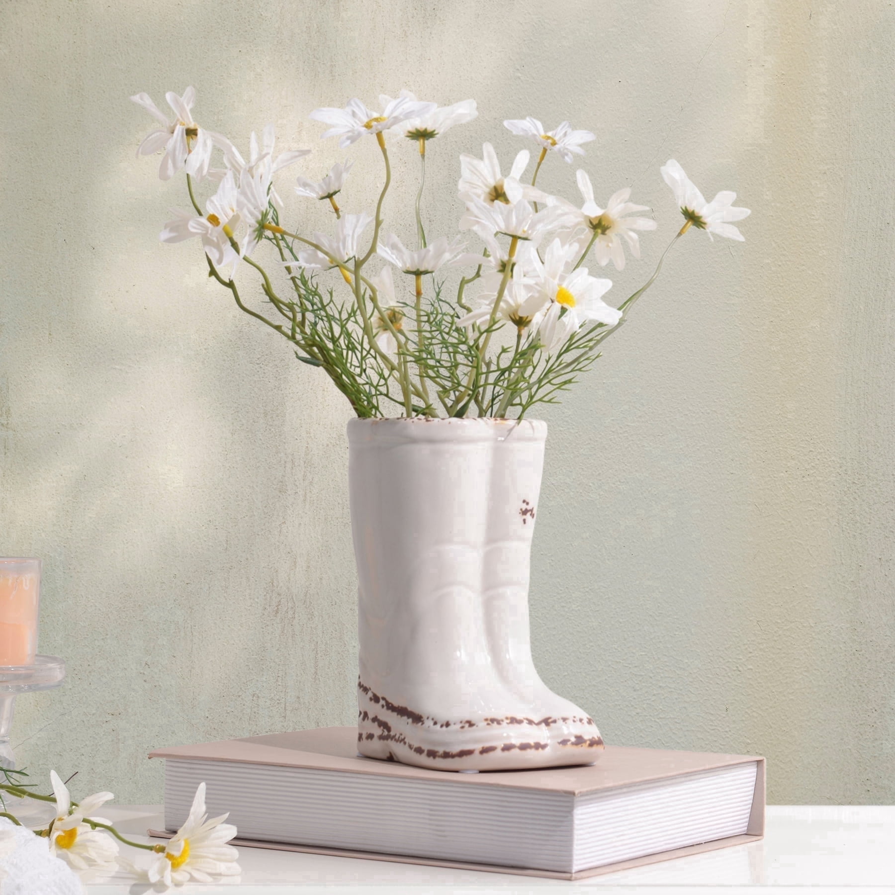 Quoowiit Ceramic Boot Vase, 7”, White Farmhouse Vintage Rustic ...
