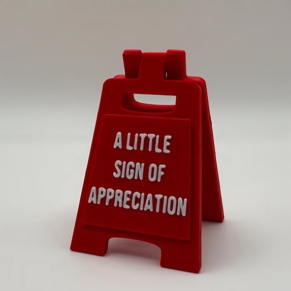 Quote Sign Decorative Desktop Ornament Small Gratitude Sign Creative Office Desk Decor for Home and Workplace Available in Three Colors Gift for Family Red