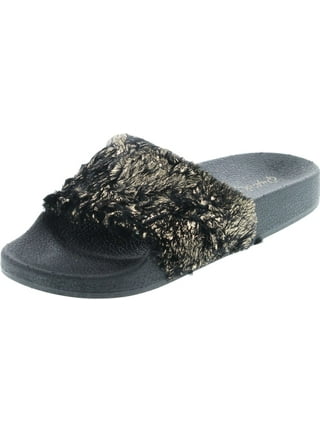 Fuzzy best sale sandals walmart