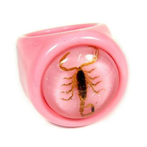 R0022-7 Ring Gold Scorpion Pink Ring with Pink Background Size 7