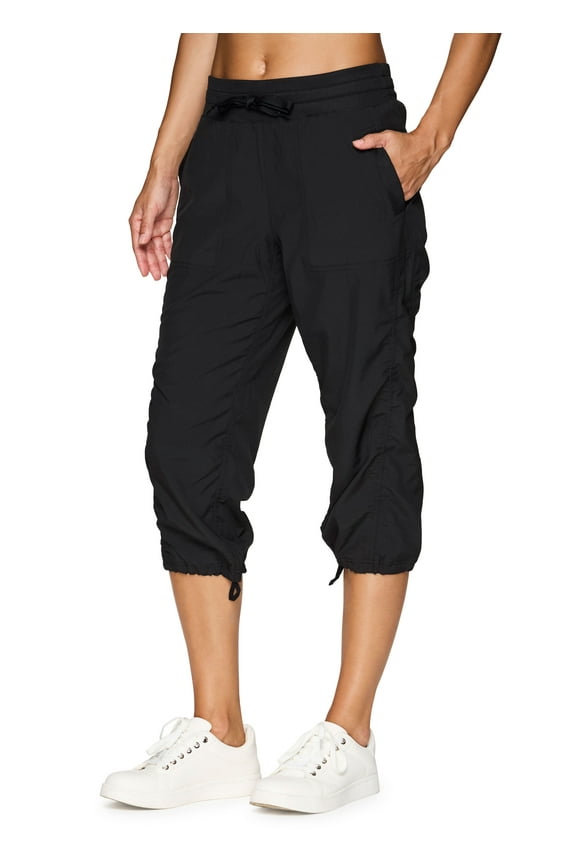 Active Women's Lightweight Woven Capri Pant With Pockets