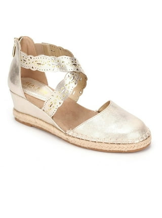 Kenneth cole reaction hotsell women's shoes wedges
