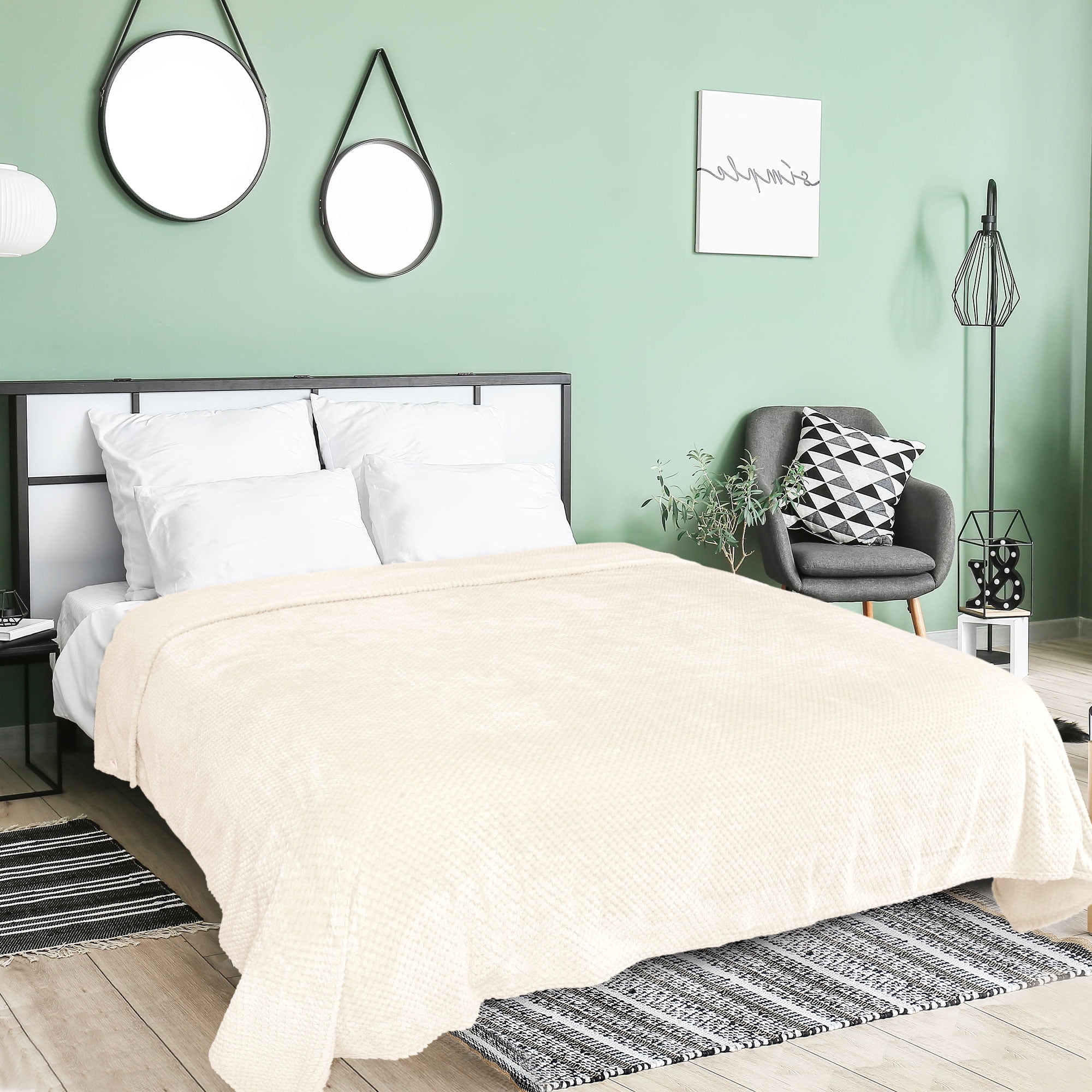 REGALWOVEN Luxury Fleece Bed Blanket Woven Mesh Beige 78"x90"