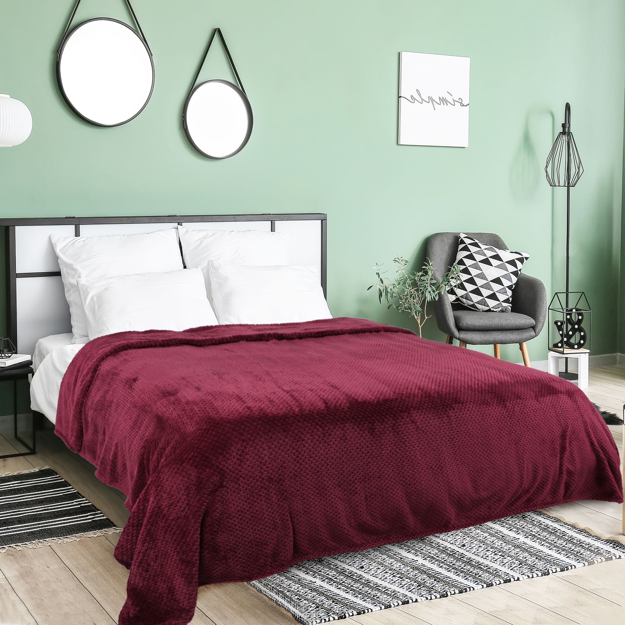 REGALWOVEN Luxury Fleece Bed Blanket Woven Mesh Burgundy 60"x78"