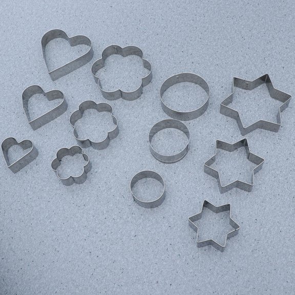 RENACLIPY 12-Piece Stainless Steel Biscuit Cutter Set for Baking, Rust-Resistant, High-Temperature Kitchen Tool